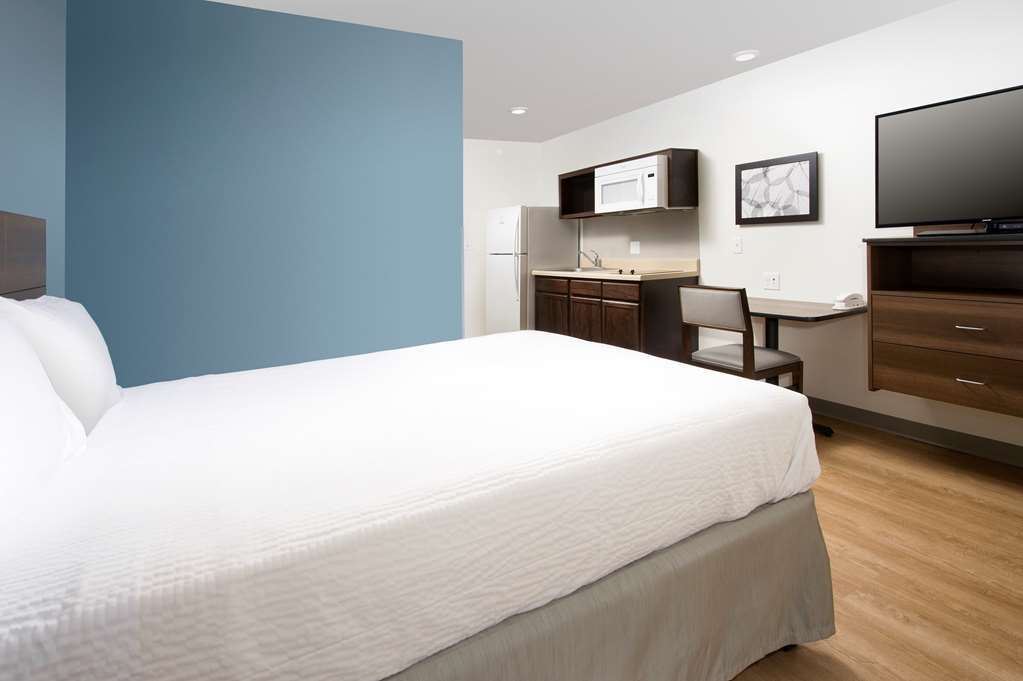 Woodspring Suites New Orleans Airport Kenner Room photo
